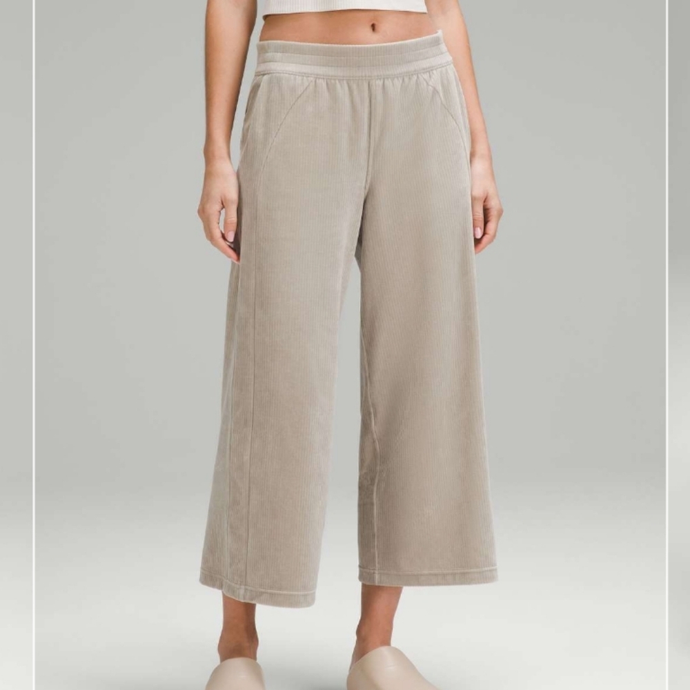 Lululemon Scuba Mid-Rise Wide-Leg Crop Velvet Cord Riverstone Size 8